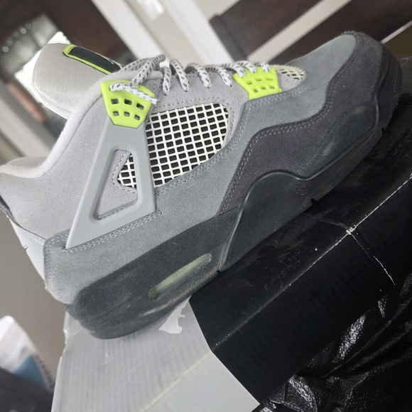 Jordan Men's Sneakers in Gray and Neon Accents - Picture 5 of 7